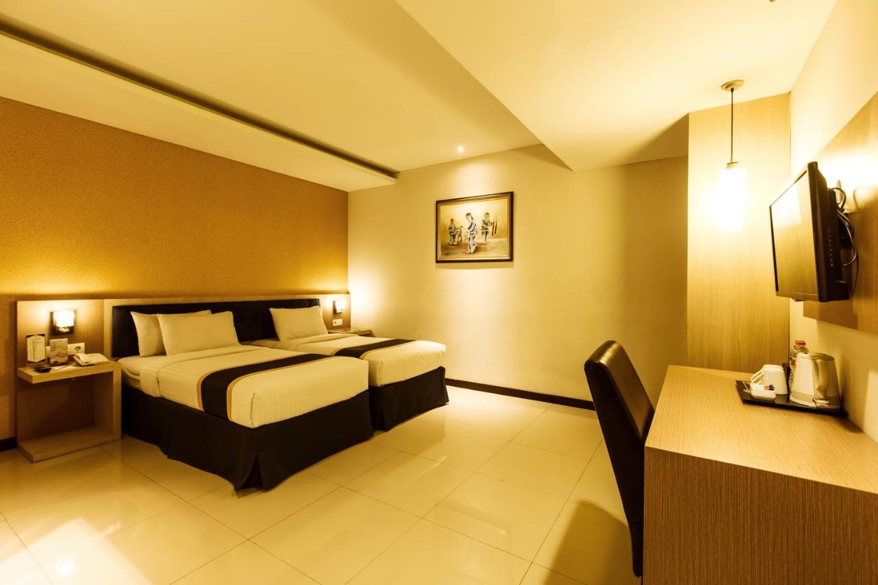D'Best Hotel Pasar Baru باندونج المظهر الخارجي الصورة
