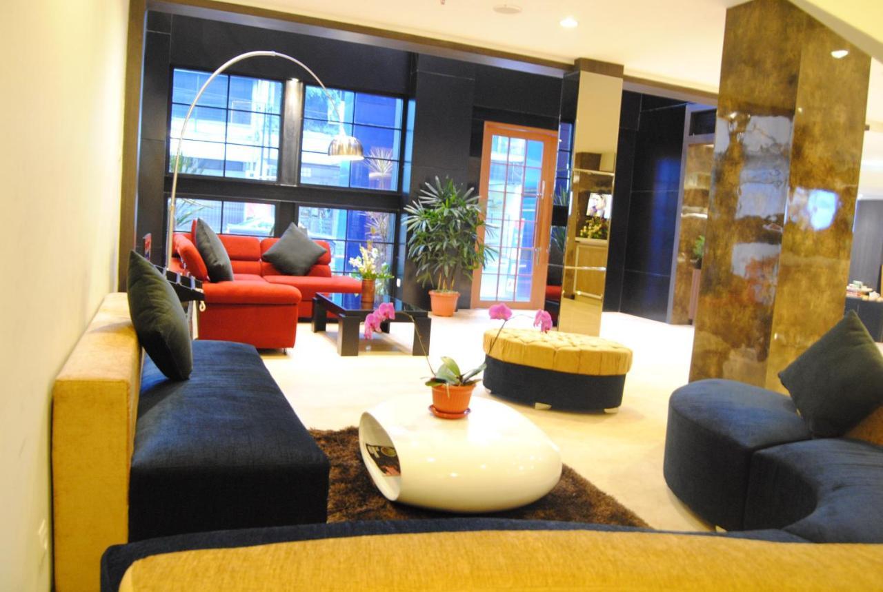 D'Best Hotel Pasar Baru باندونج المظهر الخارجي الصورة