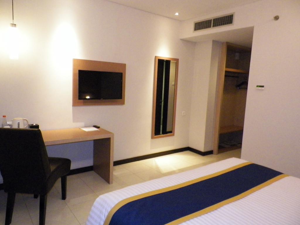 D'Best Hotel Pasar Baru باندونج الغرفة الصورة