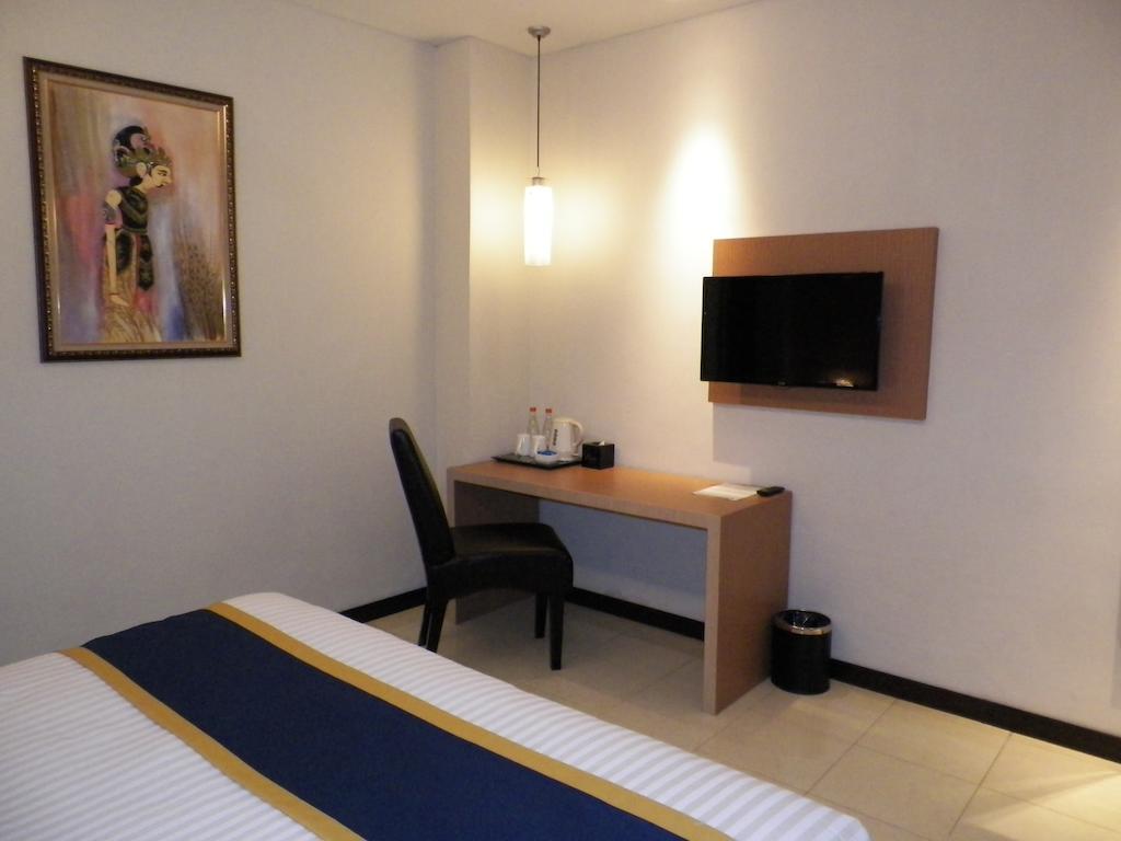 D'Best Hotel Pasar Baru باندونج المظهر الخارجي الصورة