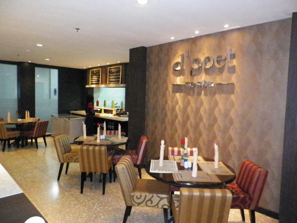 D'Best Hotel Pasar Baru باندونج المظهر الخارجي الصورة